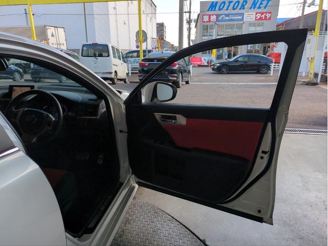 ＣＴ ＣＴ２００ｈ　Ｆスポーツ　バックカメラ　障害物センサー　ＨＤＤナビ　サンルーフ　　オートクルコン　ＬＥＤライト　オートライト　ＥＴＣ　ドラレコ　シートヒーター　純正アルミ　ＢＴ接続　パドルシフト　フルセグＴＶ　ステアリモコン（37枚目）