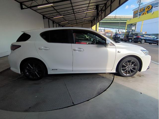 ＣＴ ＣＴ２００ｈ　Ｆスポーツ　バックカメラ　障害物センサー　ＨＤＤナビ　サンルーフ　　オートクルコン　ＬＥＤライト　オートライト　ＥＴＣ　ドラレコ　シートヒーター　純正アルミ　ＢＴ接続　パドルシフト　フルセグＴＶ　ステアリモコン（42枚目）