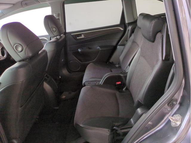 ジェイド ハイブリッドＸ　衝突軽減装置　追従クルコン　ＤＩＳＰオーディオ　レーンアシスト　車線逸脱警報　ハーフレザーシート　ＢＴオーディオ　ＵＳＢ接続　ドラレコ　ＬＥＤライト　オートライト　純正アルミ　３列シート　６人乗り（10枚目）