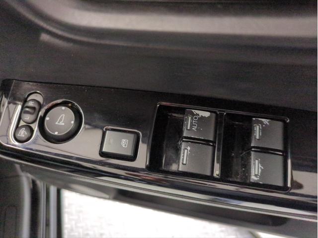 Ｎ－ＯＮＥ プレミアム　ツアラー　衝突軽減装置　追従クルコン　純正ナビ　バックカメラ　レーンアシスト　障害物センサー　ハーフレザーシート　シートヒーター　パドルシフト　ターボ　ＢＴオーディオ　ＵＳＢ接続　ドラレコ　ＥＴＣ　ＬＥＤライト（39枚目）