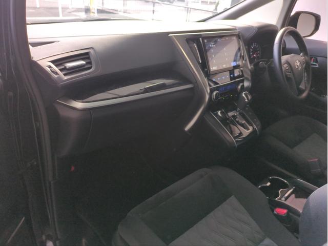 アルファード ２．５Ｓ　Ａパッケージ　サンルーフ　後席モニター　衝突軽減装置　両側電動スライド　追従クルコン　障害物センサー　ＢＳＭ　レーンアシスト　バックカメラ　ＢＴオーディオ　ＵＳＢ接続　ＥＴＣ２．０　純正ナビ　オットマン　７人乗り（8枚目）