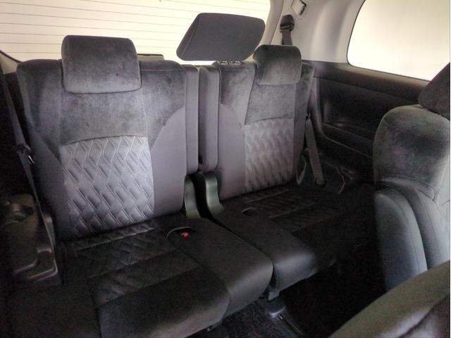 アルファード ２．５Ｓ　Ａパッケージ　サンルーフ　後席モニター　衝突軽減装置　両側電動スライド　追従クルコン　障害物センサー　ＢＳＭ　レーンアシスト　バックカメラ　ＢＴオーディオ　ＵＳＢ接続　ＥＴＣ２．０　純正ナビ　オットマン　７人乗り（27枚目）