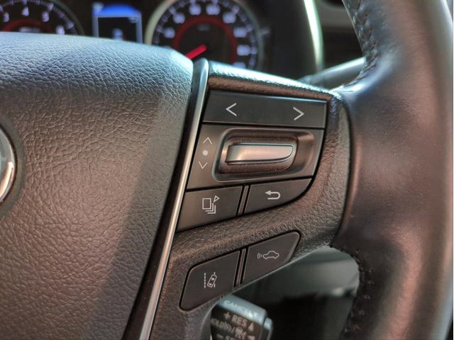 アルファード ２．５Ｓ　Ａパッケージ　サンルーフ　後席モニター　衝突軽減装置　両側電動スライド　追従クルコン　障害物センサー　ＢＳＭ　レーンアシスト　バックカメラ　ＢＴオーディオ　ＵＳＢ接続　ＥＴＣ２．０　純正ナビ　オットマン　７人乗り（32枚目）