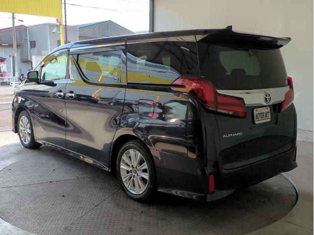 アルファード ２．５Ｓ　Ａパッケージ　サンルーフ　後席モニター　衝突軽減装置　両側電動スライド　追従クルコン　障害物センサー　ＢＳＭ　レーンアシスト　バックカメラ　ＢＴオーディオ　ＵＳＢ接続　ＥＴＣ２．０　純正ナビ　オットマン　７人乗り（52枚目）