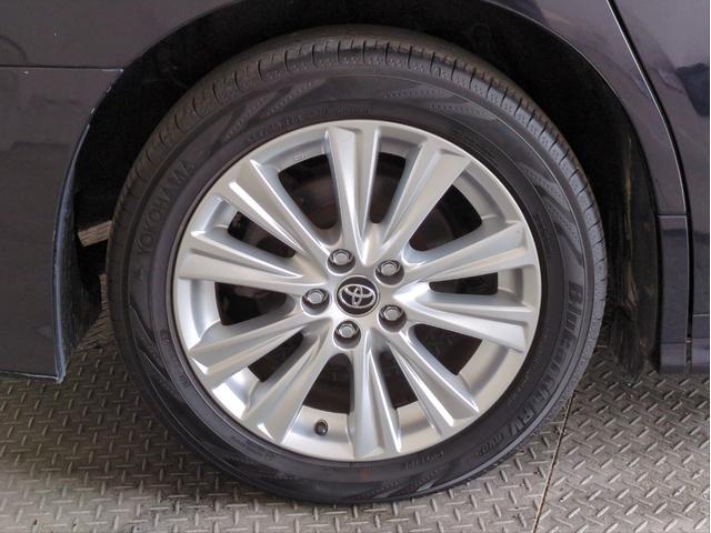 アルファード ２．５Ｓ　Ａパッケージ　サンルーフ　後席モニター　衝突軽減装置　両側電動スライド　追従クルコン　障害物センサー　ＢＳＭ　レーンアシスト　バックカメラ　ＢＴオーディオ　ＵＳＢ接続　ＥＴＣ２．０　純正ナビ　オットマン　７人乗り（57枚目）