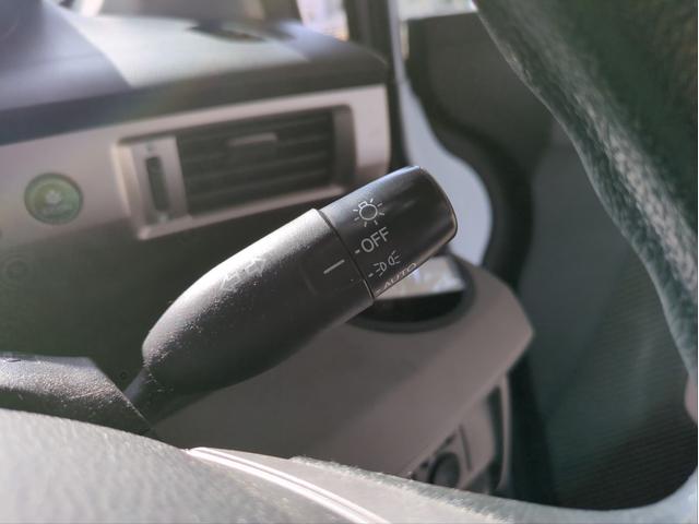 フリードハイブリッド ジャストセレクション　電動スライドドア　メモリーナビ　オ－トクルコン　ＨＩＤライト　オートライト　ドラレコ　ＥＴＣ　ＣＤ／ＤＶＤ再生　スマートキー　電動格納ミラー　ＵＳＢ接続　ウォークスルー（32枚目）