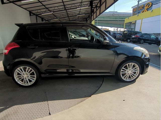 スイフトスポーツ ベースグレード バックカメラ SDナビ オートクルコン HIDライト オートライト Fフォグランプ フルセグTV CD再生 BT接続 純正アルミ ETC フロアマット Pスタート スマートキー(39枚目)