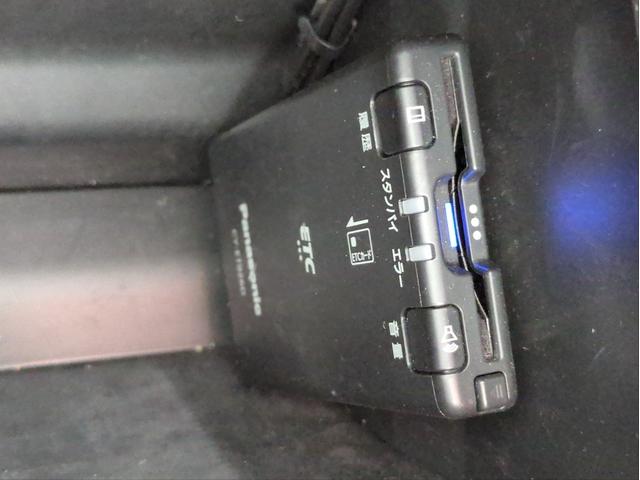 ムーヴキャンバス Ｘメイクアップリミテッド　ＳＡＩＩＩ　両側電動スライド　衝突軽減装置　純正ナビ　全周囲カメラ　ＢＴオーディオ　ＣＤ・ＤＶＤ再生　ＬＥＤライト　オートライト　Ｆフォグランプ　ＥＴＣ　アイドリングストップ　ベンチシート（17枚目）