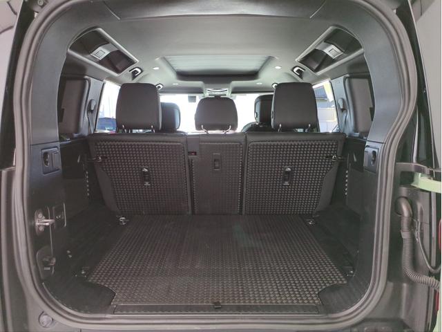 ディフェンダー 　１１０　７５ｔｈリミテッドＥＤ　サンルーフ　本革シート　衝突軽減Ｂ　追従クルコン　全周囲カメラ　ＢＳＭ　電動リアゲート　電動シート　シート・ハンドルヒーター　クーラーボックス　ワイヤレス充電（11枚目）