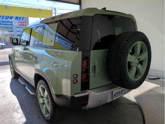 ディフェンダー 　１１０　７５ｔｈリミテッドＥＤ　サンルーフ　本革シート　衝突軽減Ｂ　追従クルコン　全周囲カメラ　ＢＳＭ　電動リアゲート　電動シート　シート・ハンドルヒーター　クーラーボックス　ワイヤレス充電（21枚目）