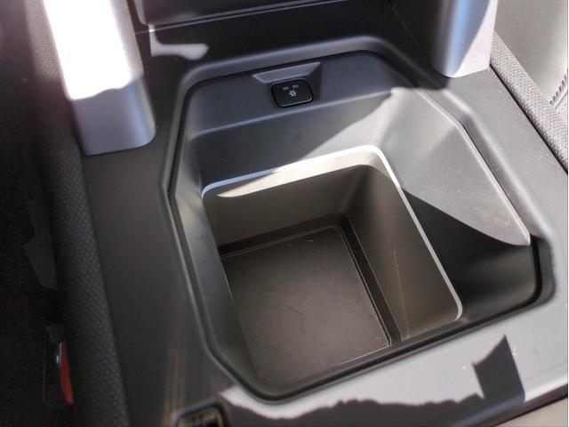 ディフェンダー 　１１０　７５ｔｈリミテッドＥＤ　サンルーフ　本革シート　衝突軽減Ｂ　追従クルコン　全周囲カメラ　ＢＳＭ　電動リアゲート　電動シート　シート・ハンドルヒーター　クーラーボックス　ワイヤレス充電（34枚目）