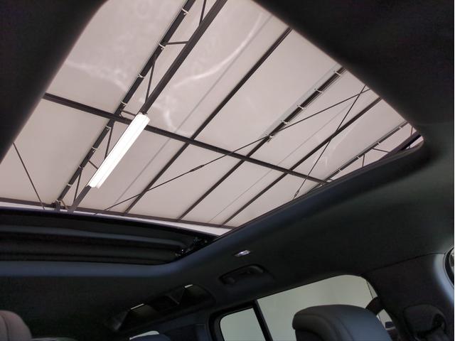 ディフェンダー 　１１０　７５ｔｈリミテッドＥＤ　サンルーフ　本革シート　衝突軽減Ｂ　追従クルコン　全周囲カメラ　ＢＳＭ　電動リアゲート　電動シート　シート・ハンドルヒーター　クーラーボックス　ワイヤレス充電（42枚目）