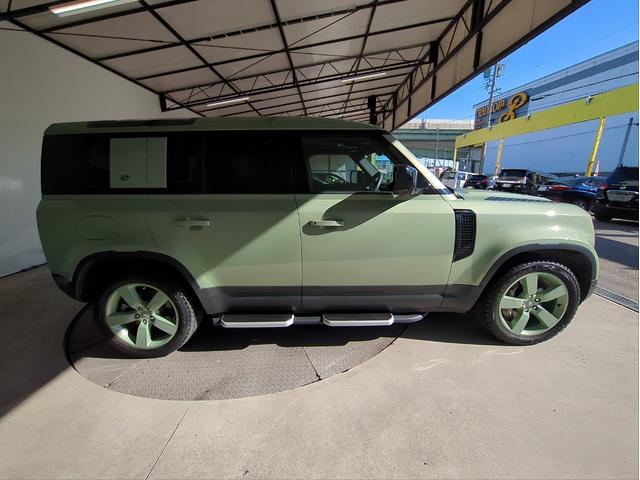 ディフェンダー 　１１０　７５ｔｈリミテッドＥＤ　サンルーフ　本革シート　衝突軽減Ｂ　追従クルコン　全周囲カメラ　ＢＳＭ　電動リアゲート　電動シート　シート・ハンドルヒーター　クーラーボックス　ワイヤレス充電（49枚目）