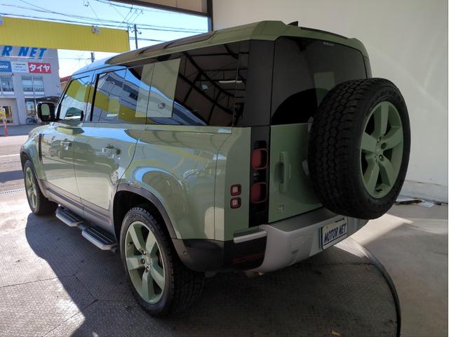 ディフェンダー 　１１０　７５ｔｈリミテッドＥＤ　サンルーフ　本革シート　衝突軽減Ｂ　追従クルコン　全周囲カメラ　ＢＳＭ　電動リアゲート　電動シート　シート・ハンドルヒーター　クーラーボックス　ワイヤレス充電（52枚目）