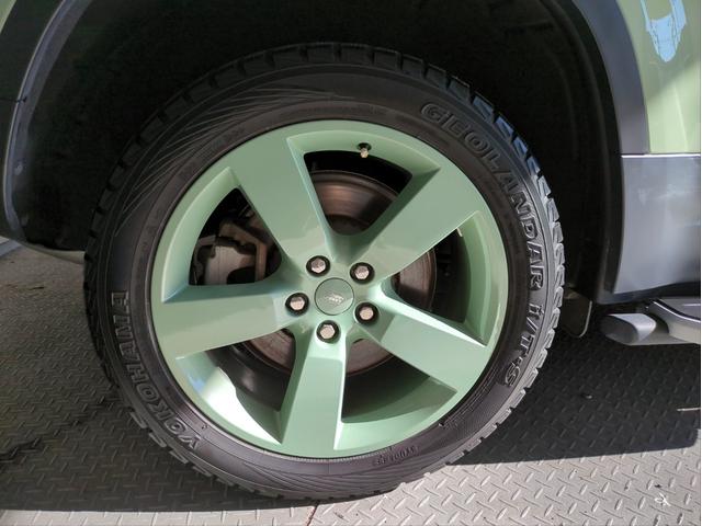 ディフェンダー 　１１０　７５ｔｈリミテッドＥＤ　サンルーフ　本革シート　衝突軽減Ｂ　追従クルコン　全周囲カメラ　ＢＳＭ　電動リアゲート　電動シート　シート・ハンドルヒーター　クーラーボックス　ワイヤレス充電（58枚目）