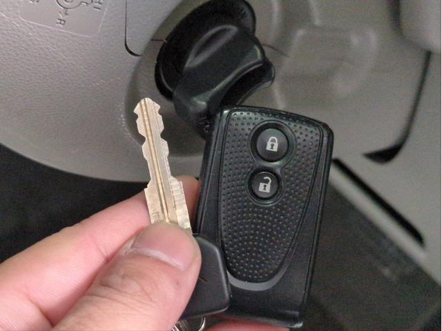 ムーヴコンテ X メモリーナビ CD再生 アイドリングストップ ベンチシート スマートキー USB接続 フロアマット フルフラットシート 電動格納ミラー 盗難防止システム ワンセグTV(17枚目)