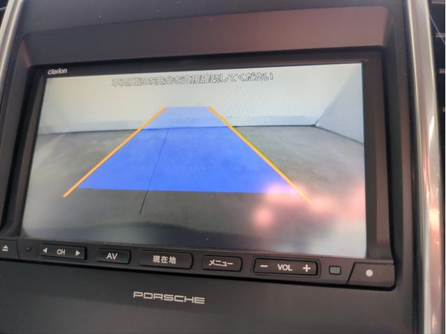 カイエン S バックカメラ 障害物センサー SDナビ オートクルコン HIDライト オートライト シートヒーター ETC ドラレコ 電動リアゲート 純正アルミ 本革シート BT接続 パドルシフト ターボ(16枚目)