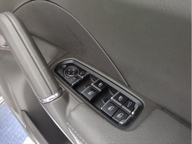 カイエン S バックカメラ 障害物センサー SDナビ オートクルコン HIDライト オートライト シートヒーター ETC ドラレコ 電動リアゲート 純正アルミ 本革シート BT接続 パドルシフト ターボ(40枚目)