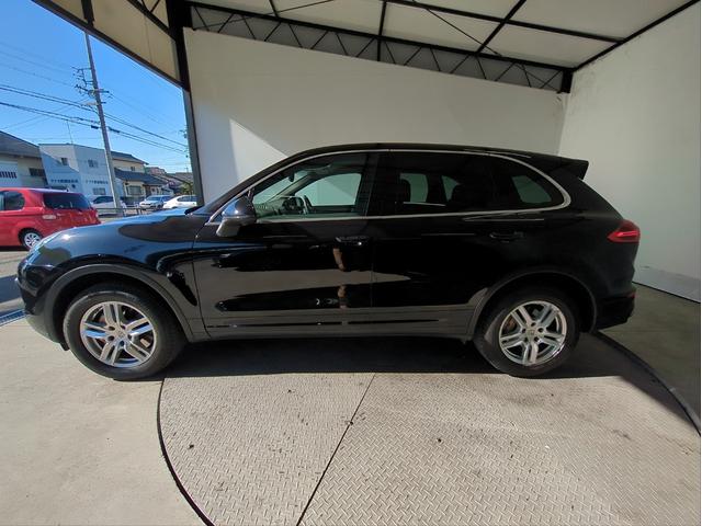 カイエン S バックカメラ 障害物センサー SDナビ オートクルコン HIDライト オートライト シートヒーター ETC ドラレコ 電動リアゲート 純正アルミ 本革シート BT接続 パドルシフト ターボ(48枚目)