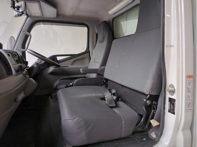 キャンター ロング全低床DX ドライブレコーダー ETC キーレス HID 電格ミラー バックカメラ 車線逸脱警報 木床 両3段工具棚 3方開 リアダブルタイヤ BTオーディオ ディーゼル車 AT 最積3000kg(9枚目)