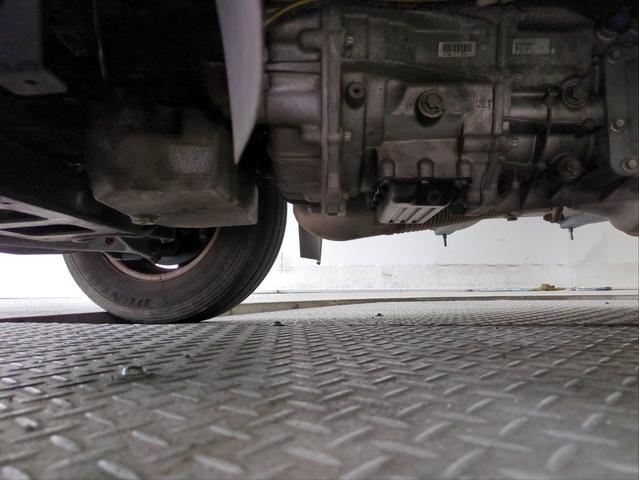 キャンター ロング全低床DX ドライブレコーダー ETC キーレス HID 電格ミラー バックカメラ 車線逸脱警報 木床 両3段工具棚 3方開 リアダブルタイヤ BTオーディオ ディーゼル車 AT 最積3000kg(46枚目)