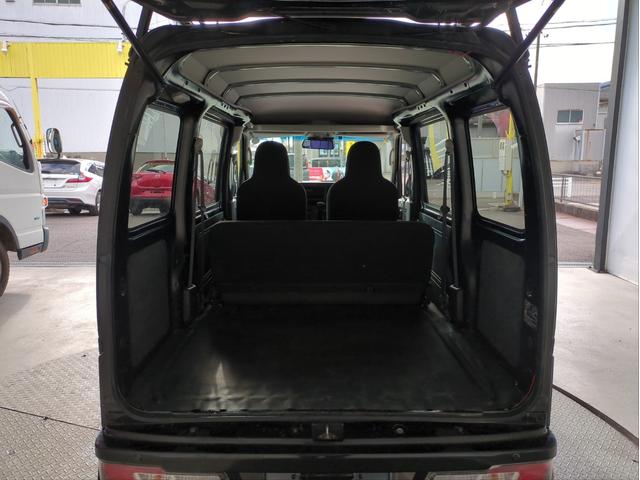 ハイゼットカーゴ DX SAIII 両側スライド 衝突軽減装置 車線逸脱警報 バックカメラ ルーフキャリア オートライト ETC アイドリングストップ ラジオデッキ 横滑り防止装置 オートハイビーム(11枚目)