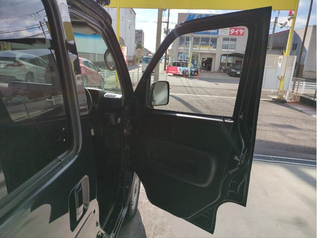 ハイゼットカーゴ DX SAIII 両側スライド 衝突軽減装置 車線逸脱警報 バックカメラ ルーフキャリア オートライト ETC アイドリングストップ ラジオデッキ 横滑り防止装置 オートハイビーム(29枚目)