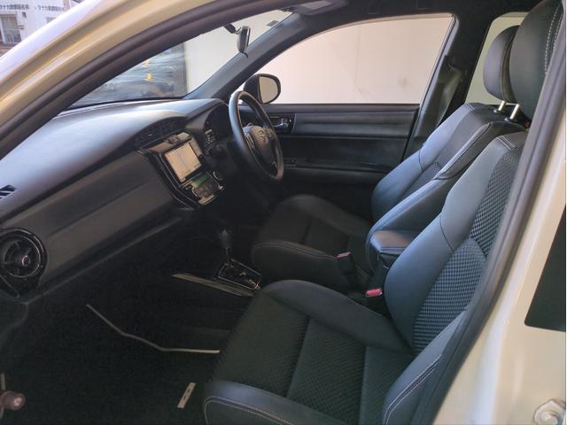 カローラフィールダー ハイブリッドG ダブルバイビー 衝突軽減装置 車線逸脱警報 純正ナビ バックカメラ ハーフレザーシート BTオーディオ CD・DVD再生 LEDライト オートライト 純正アルミ ETC Fフォグランプ アイドリングストップ(9枚目)