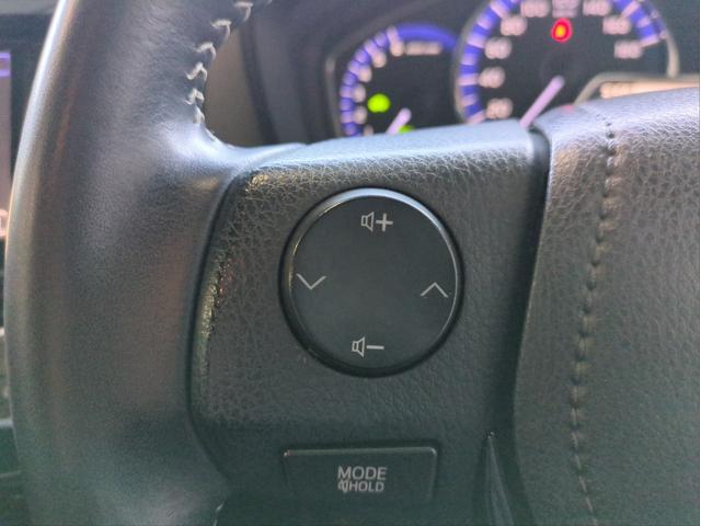 カローラフィールダー ハイブリッドG ダブルバイビー 衝突軽減装置 車線逸脱警報 純正ナビ バックカメラ ハーフレザーシート BTオーディオ CD・DVD再生 LEDライト オートライト 純正アルミ ETC Fフォグランプ アイドリングストップ(29枚目)