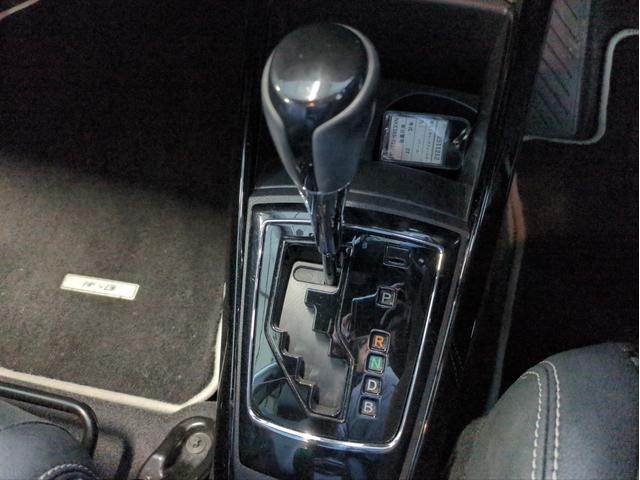 カローラフィールダー ハイブリッドG ダブルバイビー 衝突軽減装置 車線逸脱警報 純正ナビ バックカメラ ハーフレザーシート BTオーディオ CD・DVD再生 LEDライト オートライト 純正アルミ ETC Fフォグランプ アイドリングストップ(32枚目)