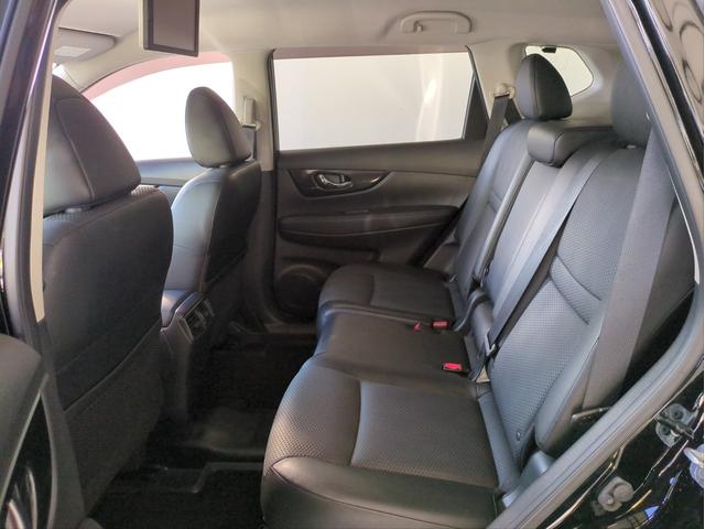 エクストレイル 20Xi 後席モニター 電動リアゲート 衝突軽減装置 追従クルコン レーンアシスト 障害物センサー BSM 全周囲カメラ ドラレコ ETC 純正ナビ BTオーディオ ブルーレイ再生 純正アルミ(10枚目)