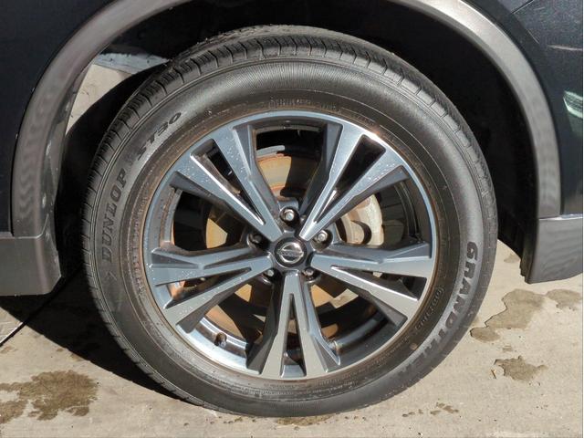 エクストレイル 20Xi 後席モニター 電動リアゲート 衝突軽減装置 追従クルコン レーンアシスト 障害物センサー BSM 全周囲カメラ ドラレコ ETC 純正ナビ BTオーディオ ブルーレイ再生 純正アルミ(52枚目)