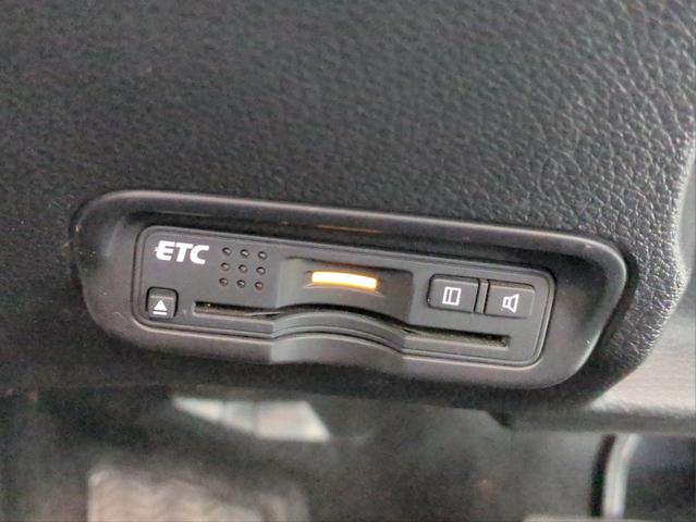 ヴェゼル ハイブリッドX 衝突軽減ブレーキ バックカメラ メモリーナビ オートクルコン LEDライト オートライト ETC 純正アルミ BTオ-ディオ フルセグTV CD/DVD再生 Aストップ Pスタート ステアリモコン(17枚目)