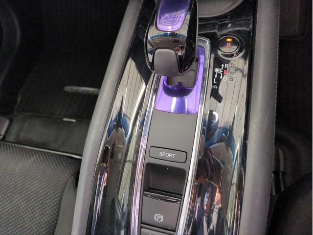 ヴェゼル ハイブリッドX 衝突軽減ブレーキ バックカメラ メモリーナビ オートクルコン LEDライト オートライト ETC 純正アルミ BTオ-ディオ フルセグTV CD/DVD再生 Aストップ Pスタート ステアリモコン(32枚目)