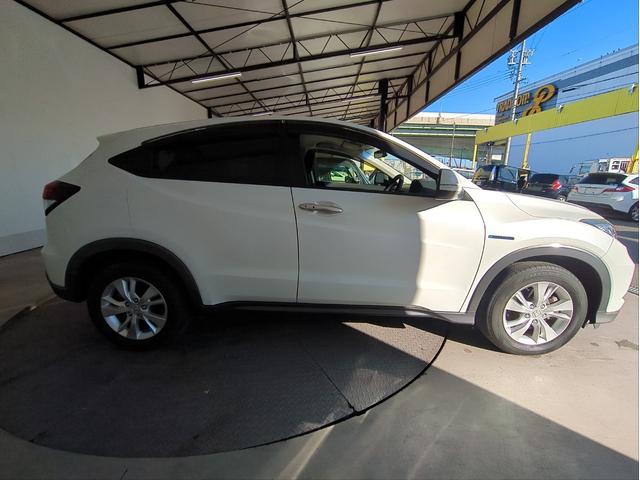 ヴェゼル ハイブリッドX 衝突軽減ブレーキ バックカメラ メモリーナビ オートクルコン LEDライト オートライト ETC 純正アルミ BTオ-ディオ フルセグTV CD/DVD再生 Aストップ Pスタート ステアリモコン(42枚目)