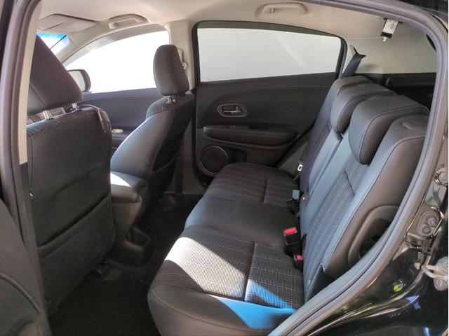 ヴェゼル ハイブリッドZ 衝突軽減ブレーキ バックカメラ メモリーナビ オートクルコン LEDライト オートライト シートヒーター ETC 純正アルミ BT接続 CD/DVD再生 Aストップ Pスタート ステアリモコン(10枚目)