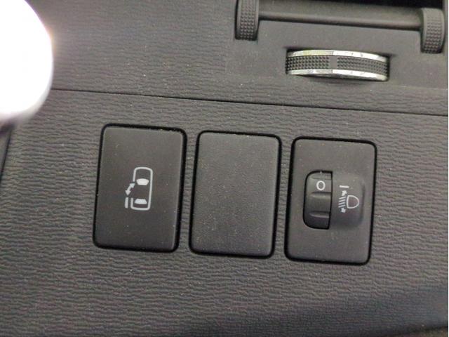 アイシス プラタナ 電動スライドドア SDナビ ドラレコ ETC 純正アルミ BTオーディオ フルセグTV CD/DVD再生 プッシュスタート Fフォグライト スマートキー 電動格納ミラー フロアマット(17枚目)