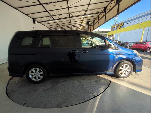 アイシス プラタナ 電動スライドドア SDナビ ドラレコ ETC 純正アルミ BTオーディオ フルセグTV CD/DVD再生 プッシュスタート Fフォグライト スマートキー 電動格納ミラー フロアマット(37枚目)