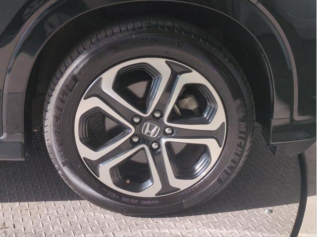 ヴェゼル ハイブリッドＺ　衝突軽減ブレーキ　バックカメラ　メモリーナビ　オートクルコン　シートヒーター　ＬＥＤライト　オートライト　ＥＴＣ　ルーフレール　純正アルミ　ハーフレザー　ＢＴ接続　パドルシフト　ＣＤ／ＤＶＤ再生（23枚目）