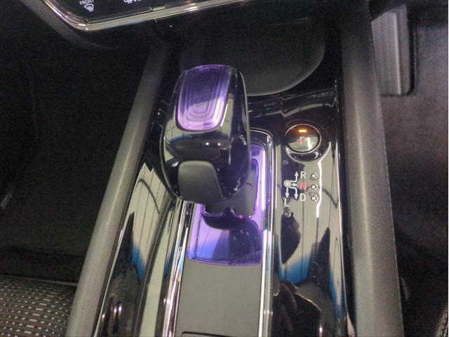 ヴェゼル ハイブリッドＺ　衝突軽減ブレーキ　バックカメラ　メモリーナビ　オートクルコン　シートヒーター　ＬＥＤライト　オートライト　ＥＴＣ　ルーフレール　純正アルミ　ハーフレザー　ＢＴ接続　パドルシフト　ＣＤ／ＤＶＤ再生（32枚目）