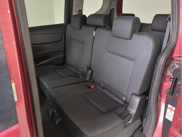 シエンタ Ｇ　衝突軽減装置　両側電動スライド　純正ナビ　車線逸脱警報　障害物センサー　バックカメラ　７人乗り　ワンオーナー　ＥＴＣ２．０　ＢＴオーディオ　ＣＤ・ＤＶＤ再生　アイドリングストップ　Ｐスタート（10枚目）