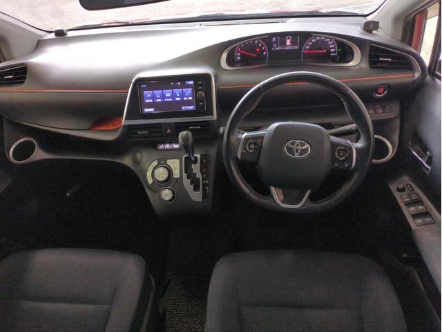 シエンタ Ｇ　衝突軽減装置　両側電動スライド　純正ナビ　車線逸脱警報　障害物センサー　バックカメラ　７人乗り　ワンオーナー　ＥＴＣ２．０　ＢＴオーディオ　ＣＤ・ＤＶＤ再生　アイドリングストップ　Ｐスタート（12枚目）