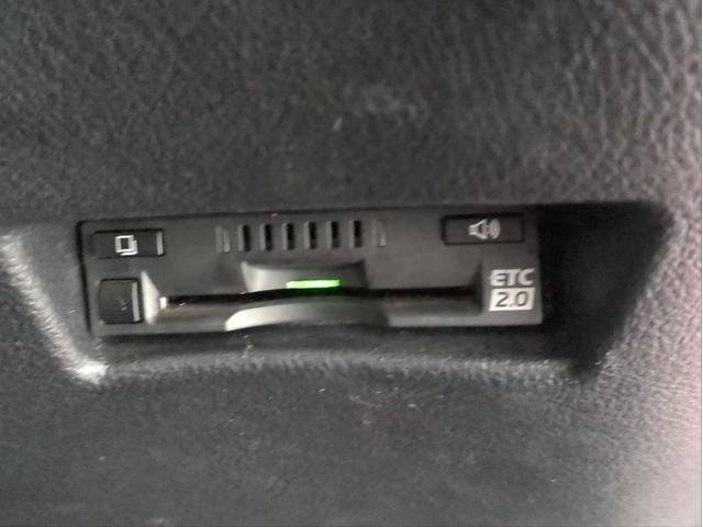 シエンタ Ｇ　衝突軽減装置　両側電動スライド　純正ナビ　車線逸脱警報　障害物センサー　バックカメラ　７人乗り　ワンオーナー　ＥＴＣ２．０　ＢＴオーディオ　ＣＤ・ＤＶＤ再生　アイドリングストップ　Ｐスタート（17枚目）