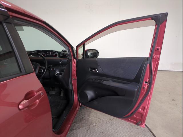 シエンタ Ｇ　衝突軽減装置　両側電動スライド　純正ナビ　車線逸脱警報　障害物センサー　バックカメラ　７人乗り　ワンオーナー　ＥＴＣ２．０　ＢＴオーディオ　ＣＤ・ＤＶＤ再生　アイドリングストップ　Ｐスタート（37枚目）