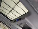 ２．５Ｓ　Ａパッケージ　サンルーフ　後席モニター　衝突軽減装置　両側電動スライド　追従クルコン　障害物センサー　ＢＳＭ　レーンアシスト　バックカメラ　ＢＴオーディオ　ＵＳＢ接続　ＥＴＣ２．０　純正ナビ　オットマン　７人乗り（28枚目）