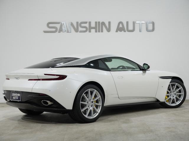 アストンマーティン 2017(平成29)年式の中古車を探すなら アストンマーティン 2017(平成29)年式の中古車を探すなら