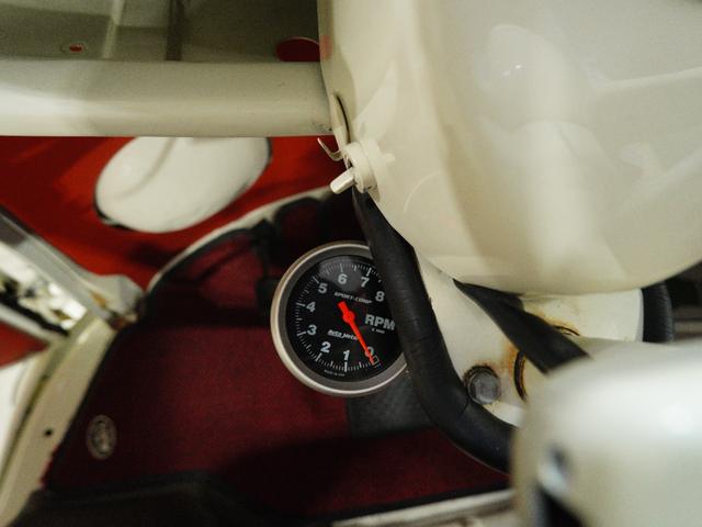 タイプII ベースグレード エアコン付き 7人乗り MT 13ウインド フルレストア(17枚目)