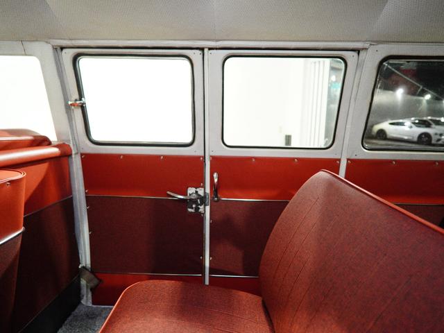 タイプII ベースグレード エアコン付き 7人乗り MT 13ウインド フルレストア(23枚目)