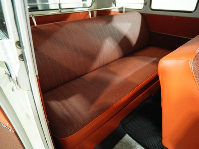 タイプII ベースグレード エアコン付き 7人乗り MT 13ウインド フルレストア(30枚目)