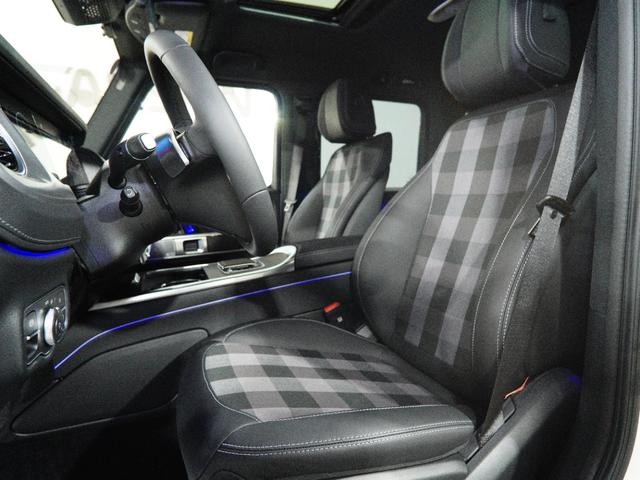 Gクラス G450d ED ストロンガー ザン ザ1980s EDストロンガーザンTHE1980S 国内25台限定 プロフェッショナルラインエクステリア MANUFAKTURナイトブラックFフェイス 専用インテリア 18インチAW スペアカバー 限定専用カラー(3枚目)